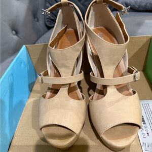 Elegant Beige Women's Platform Heels